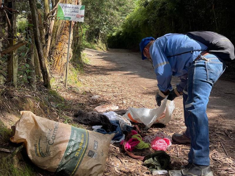 Empresas Públicas de La Ceja llama la atención por mala disposición de residuos en sitios que ya están identificados.