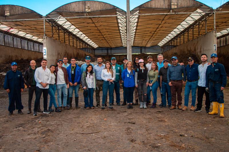 Delegación de Pamplona, Norte de Santander, visitó La Ceja para conocer su modelo exitoso de tratamiento de residuos orgánicos.